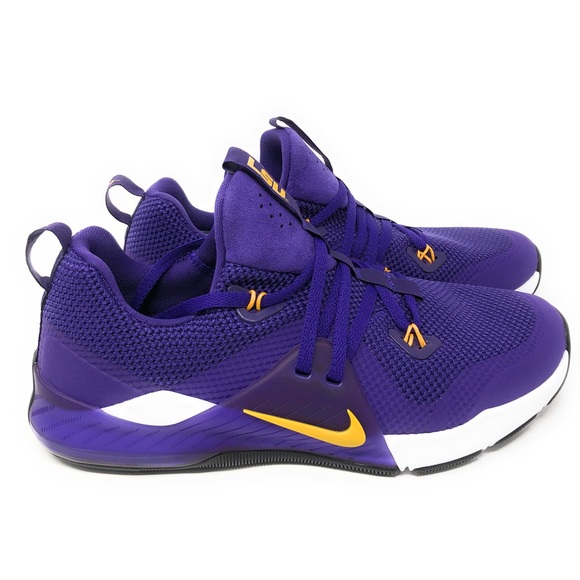 nike zoom train command college